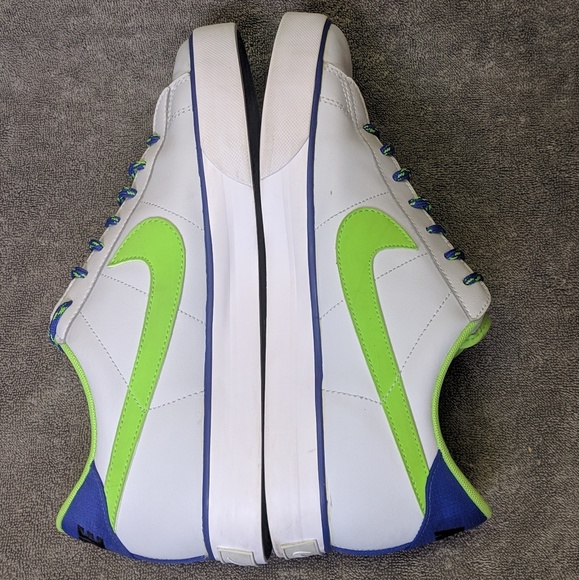 Nike Sneakers - Picture 5 of 6